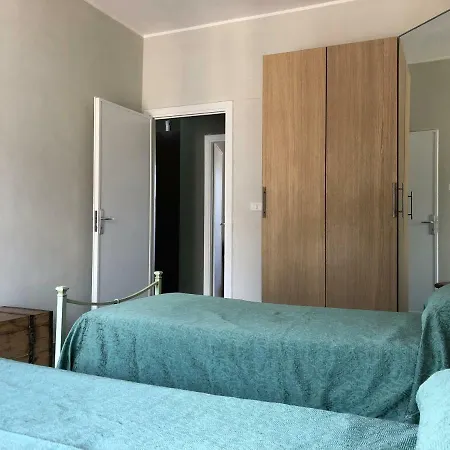 Casa Vacanze * تيراتشينا