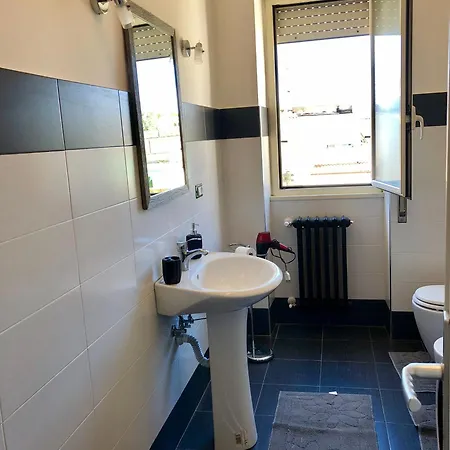 Casa Vacanze بيت للعطل تيراتشينا