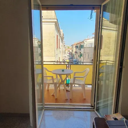 Casa Vacanze Terracina דירה *